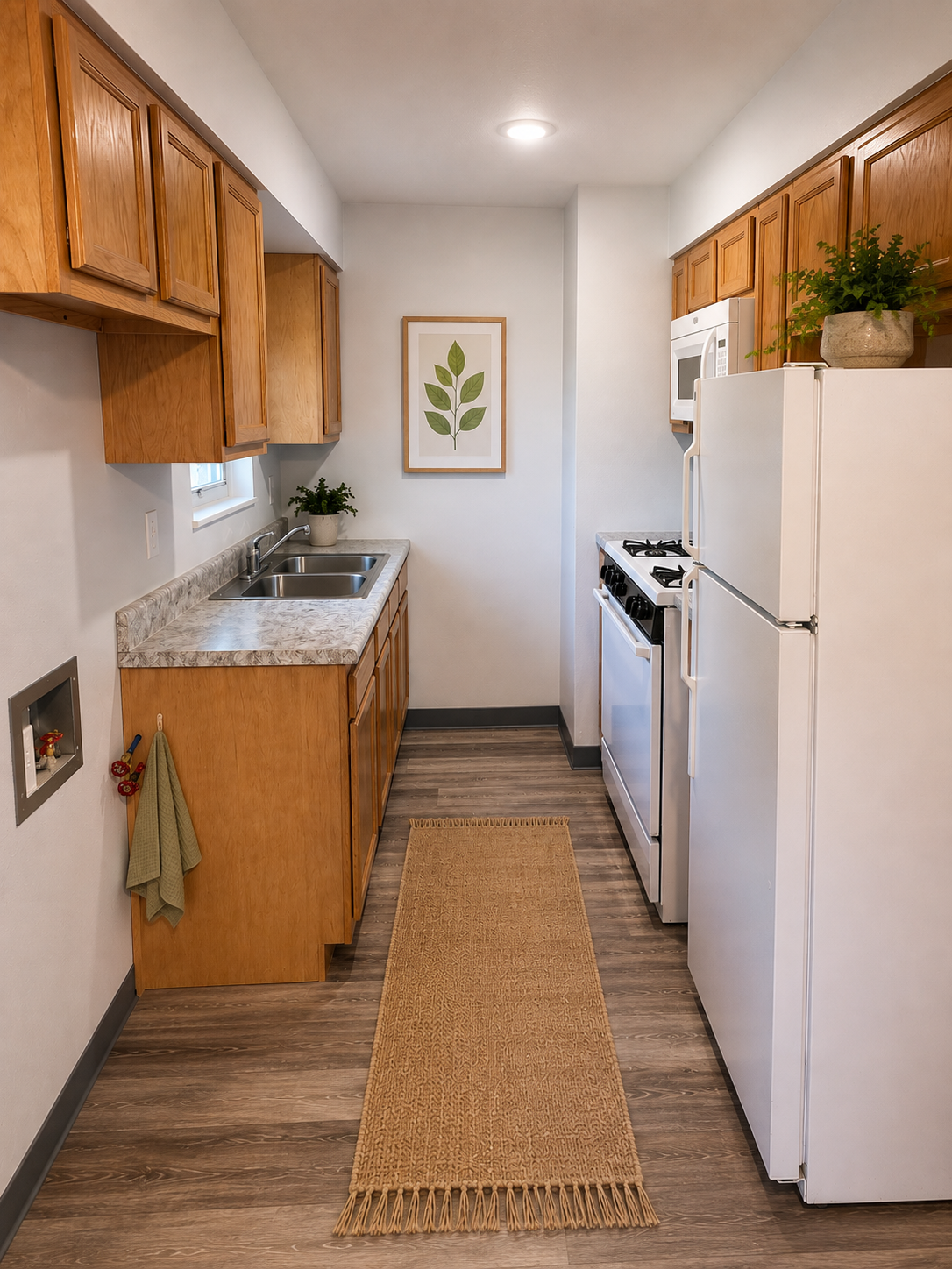 1 bedroom unit, staged kitchen